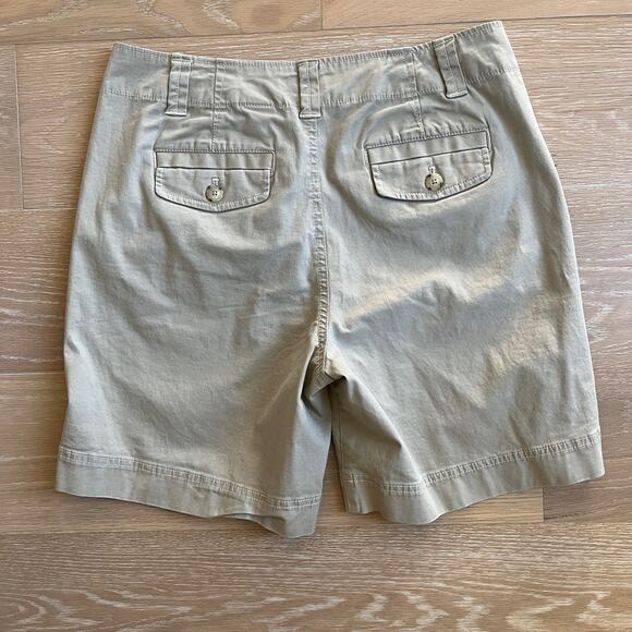 Eddie Bauer Mercer Fit Khaki Women's Shorts - Picture 2 of 3